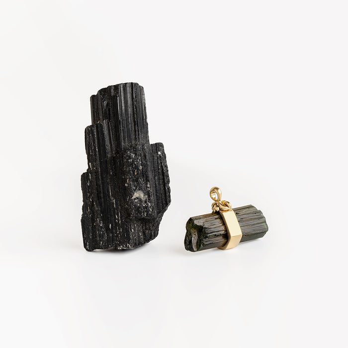 תליון אבן טורמלין ירוק כהה