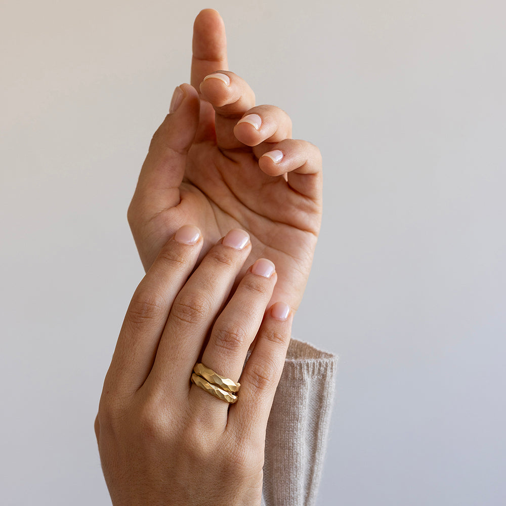 טבעת מגולפת (רחבה)