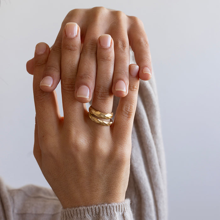 טבעת מגולפת (רחבה)