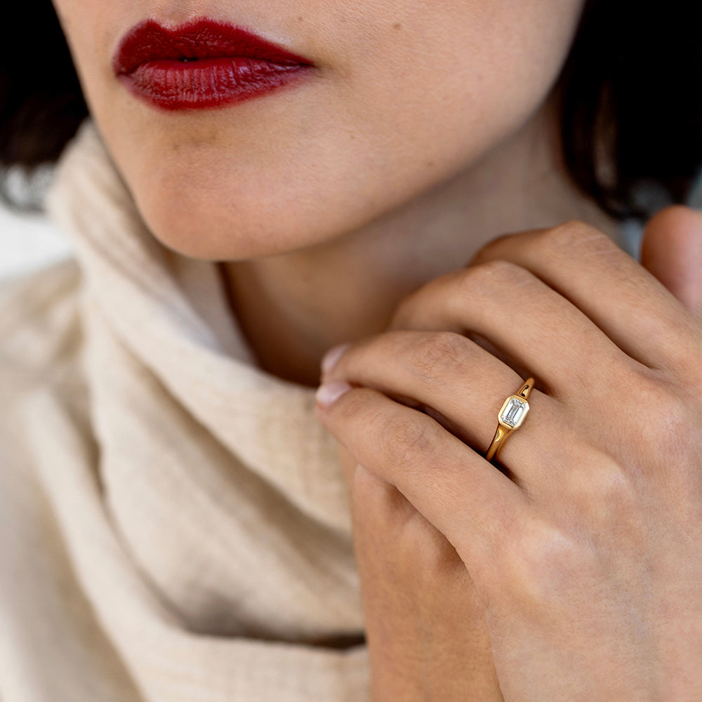 טבעת יהלום (אמרלד קאט)