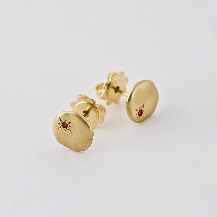 עגילי עננים אדומים