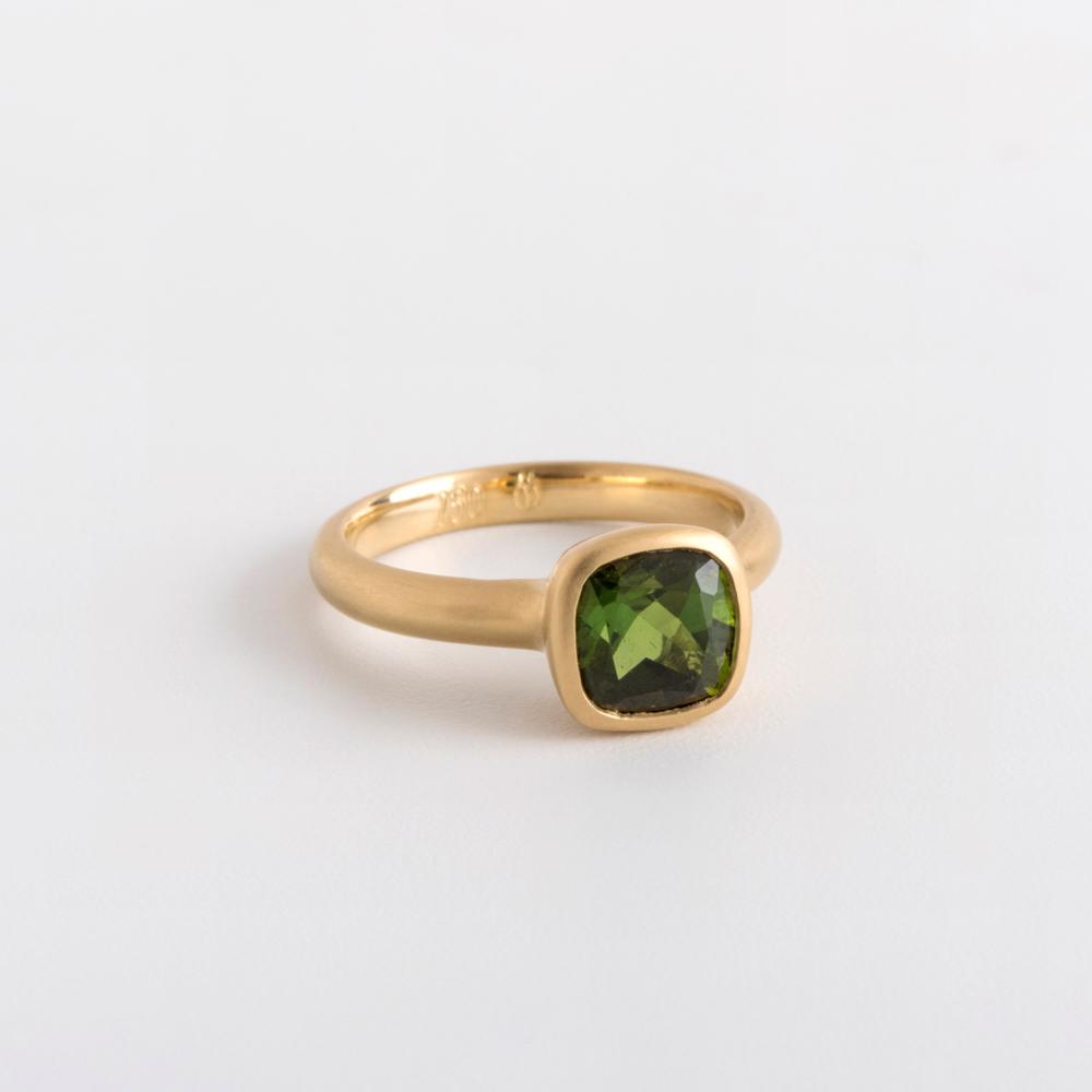 טבעת טורמלין ברץ ירוק (קושון)