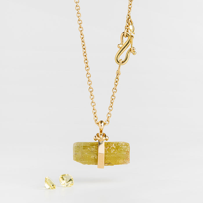 תליון בריל צהוב גולמי