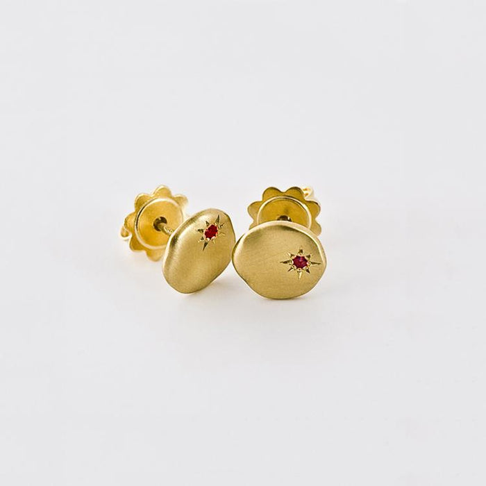 עגילי עננים אדומים