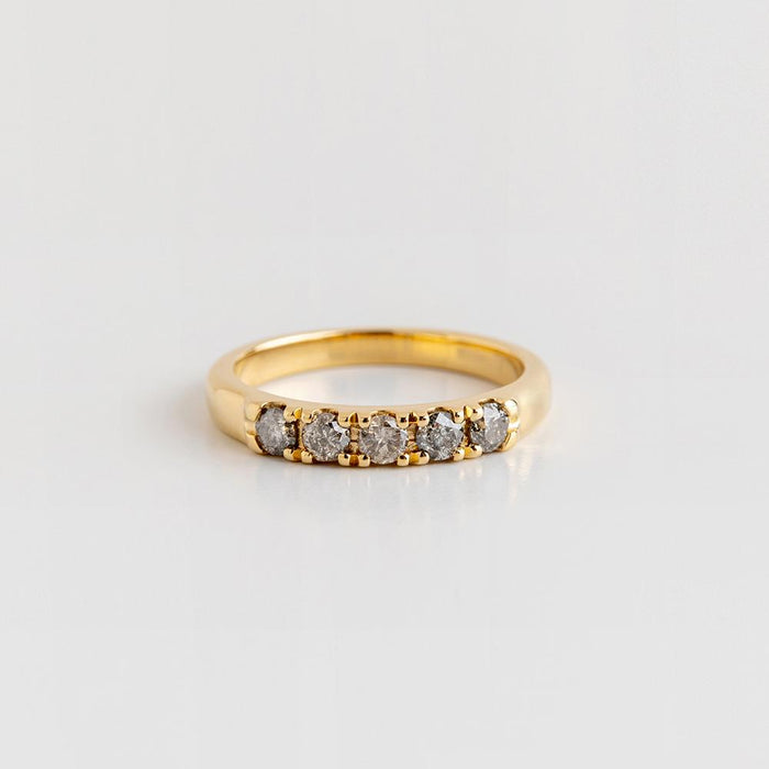 טבעת שורה יהלומים (אפורים)