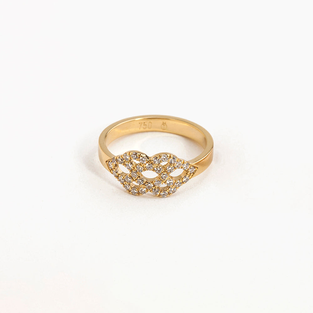 טבעת פריזאית יהלומים לבנים (בינונית)